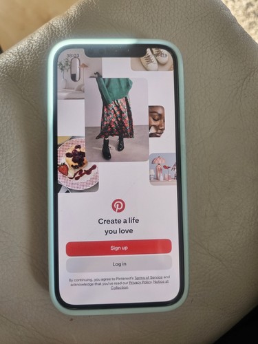 Iphone 128gb blue unlocked - 12,